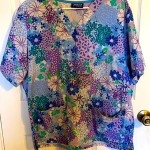 Women’s Tafford scrub Top